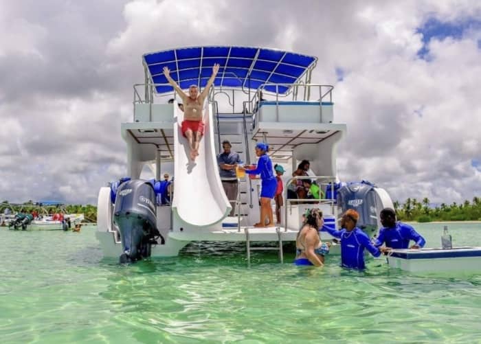 Genießen Sie die Sonne auf einer 9-stündigen Bootstour in Punta Cana