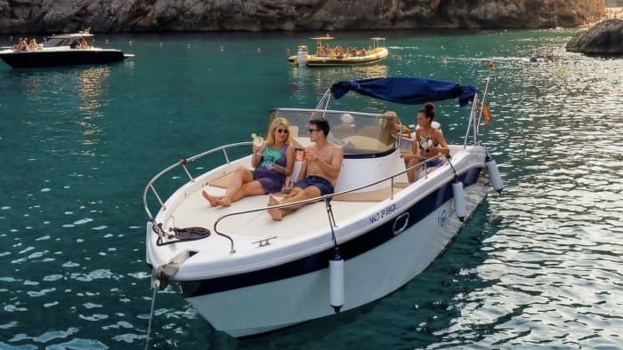 Soller: Cocktailverkostung und Mixologie-Show auf See