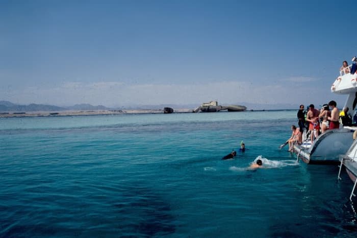 **Shared Cruise | Ain Sokhna | From Cairo | €120/guest**