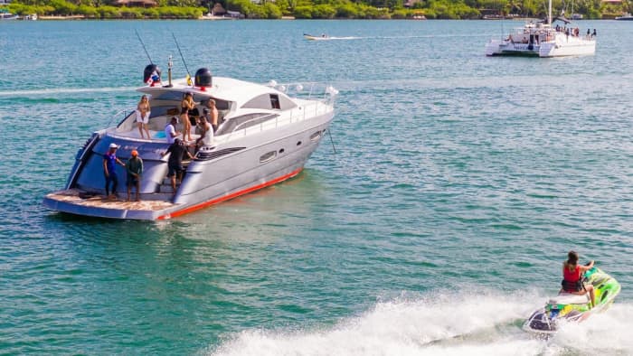 56’ PERSHING