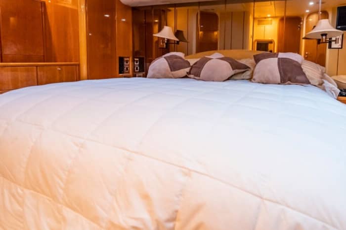 70ft Viking Sunset Cruise Cartagena – Privé Flybridge Yacht Experience