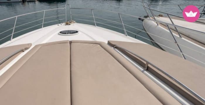 Ibiza Velocity Escape — Soleil, vitesse et luxe en plein air