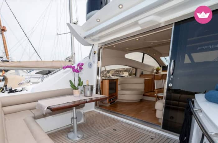 Ibiza Velocity Escape — Soleil, vitesse et luxe en plein air
