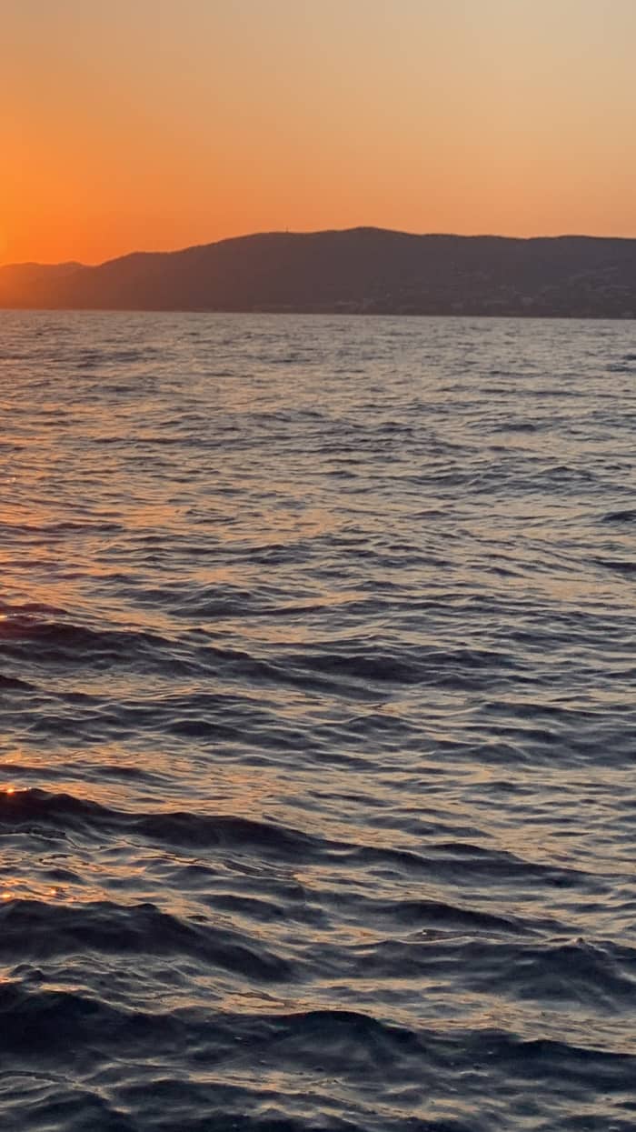 Passeio VIP ao pôr do sol em Palma: 2h Tudo Incluído (Skipper e Combustível)