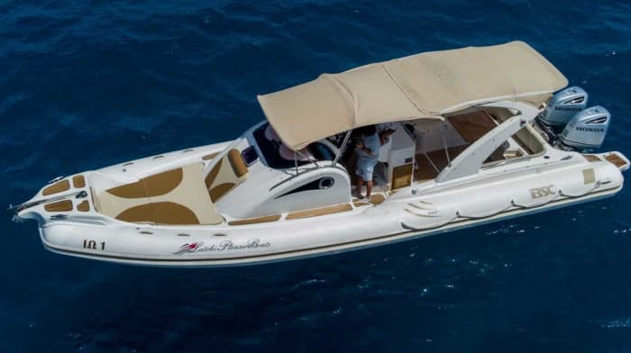 Begin uw vakantie met 2,5 uur plezier op een motorboot.
