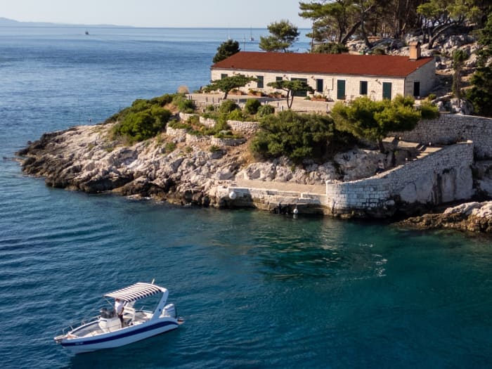 Red Rocks, Hvar Bays & Pakleni – Private Boat Tour from Hvar