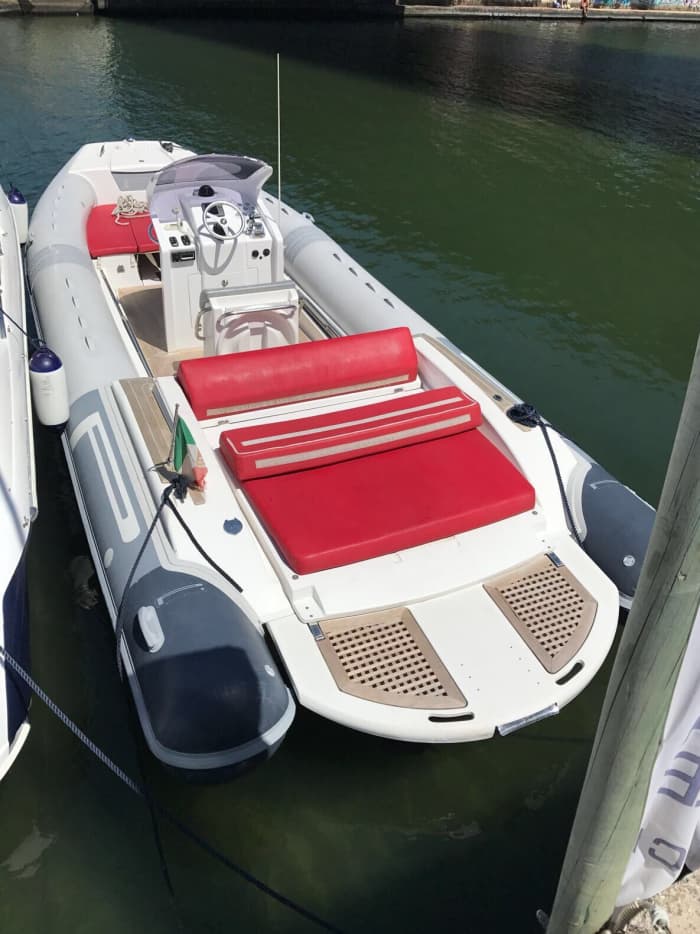 Ontdek Carrara: een volle dag zon op een motorboot
