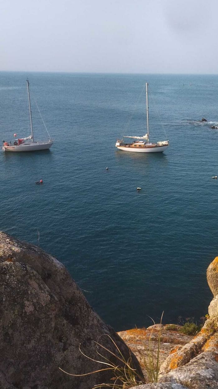 Détente à Brest : 9 heures de soleil sur un voilier