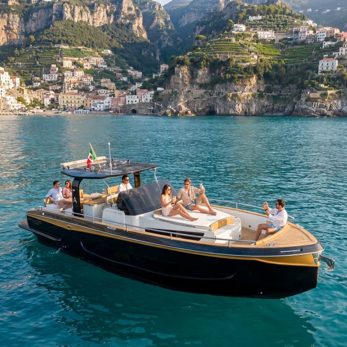Luxury Yacht Experience | Explore Capri & the Amalfi Coast