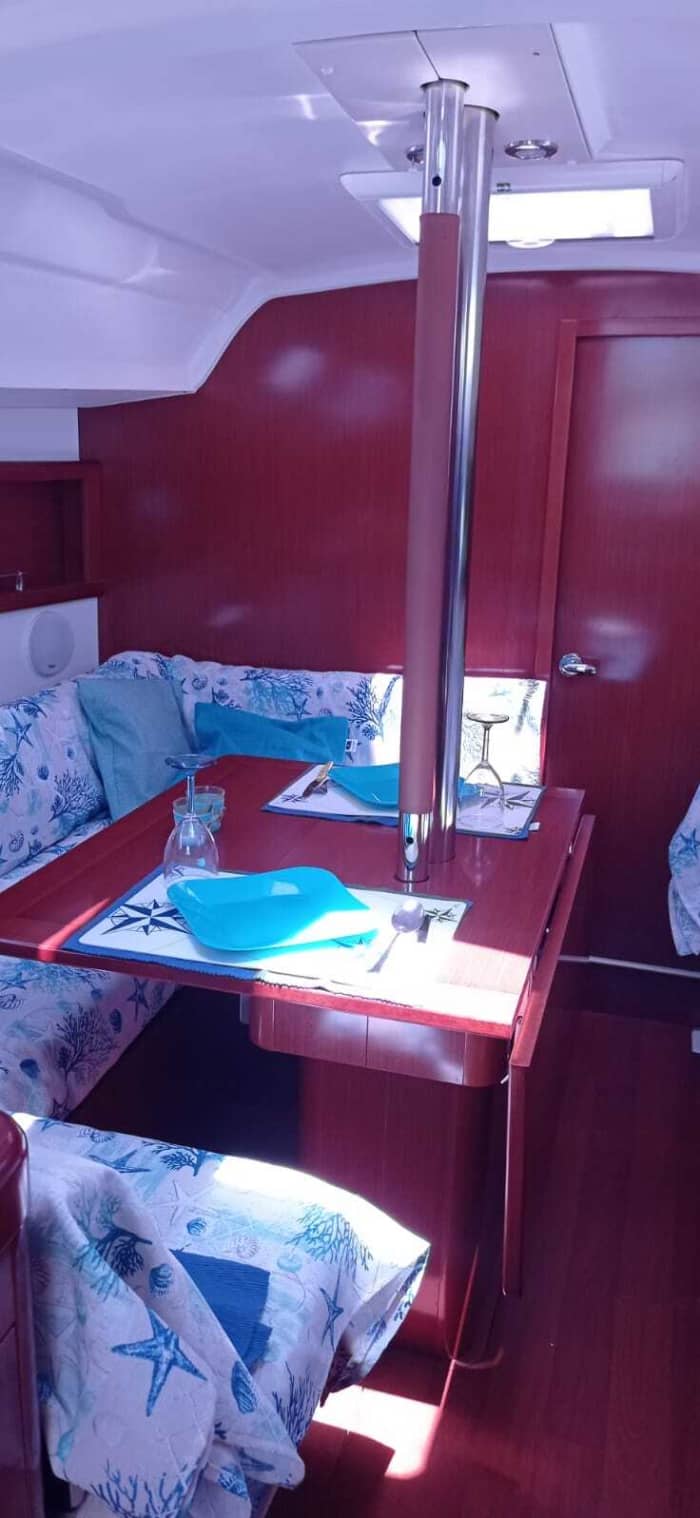 Fully customizable sailing experience in the Maddalena Archipelago for small groups from Cannigione