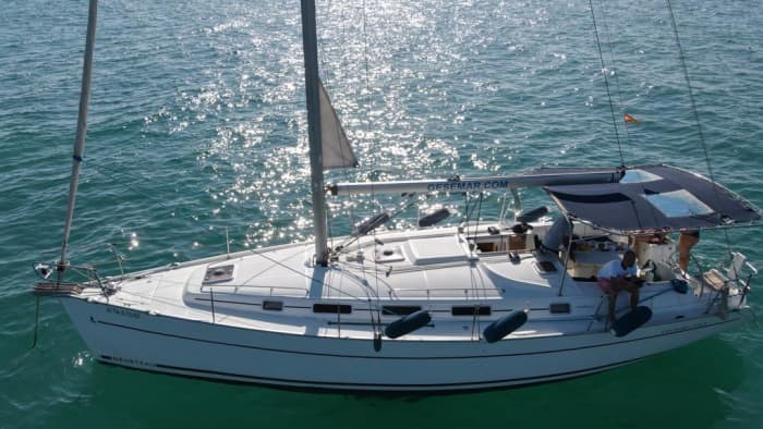 Spend a 7h sailing around Cambrils on a sailboat