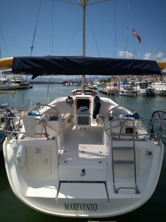 Spend a 7h sailing around Cambrils on a sailboat