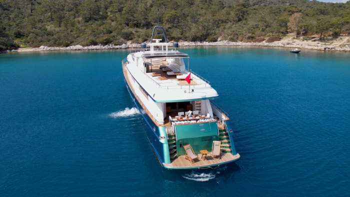 Premium Mega Yacht Experience