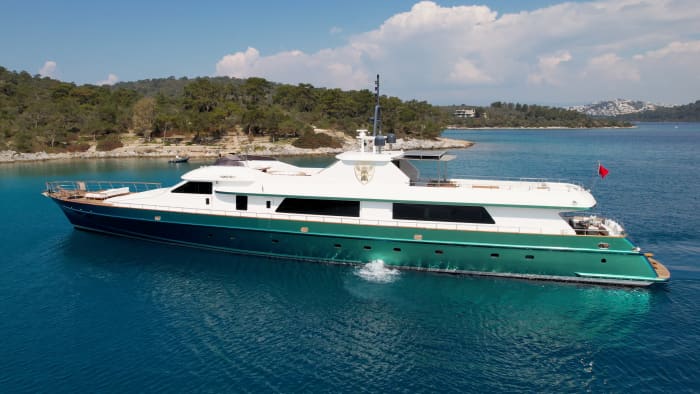 Premium Mega Yacht Experience