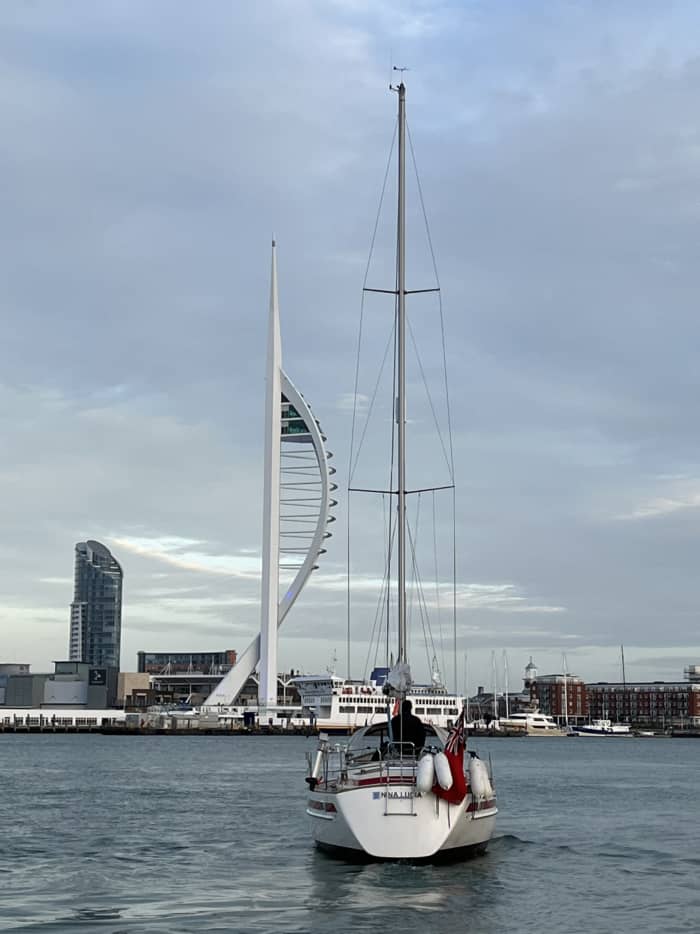 Noleggio di barche a vela per l'intera giornata dal porto di Portsmouth, Gosport