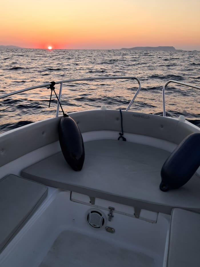 Private Sunset Cruise: 2-Hour Coastal Navigation