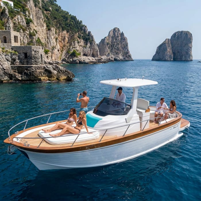 Découvrez la côte italienne à votre façon — Une aventure en bateau privé