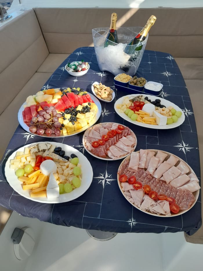En heldag av magi i Valletta på en katamaran