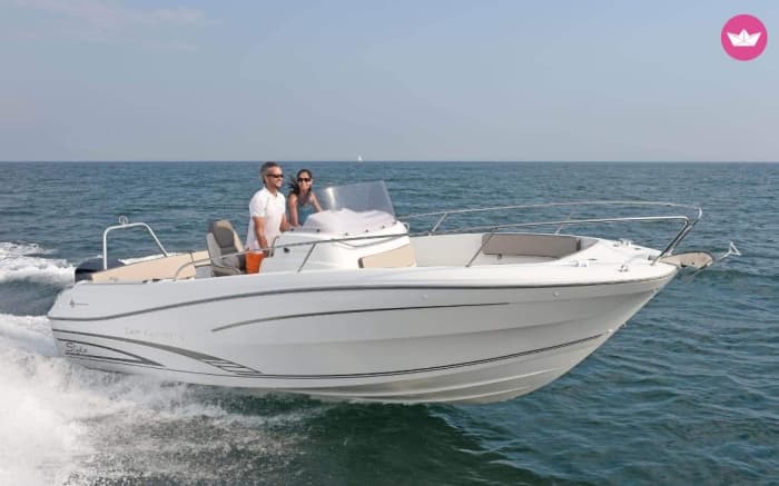 Découvrez la baie de Boka en bateau : excursion d'une journée