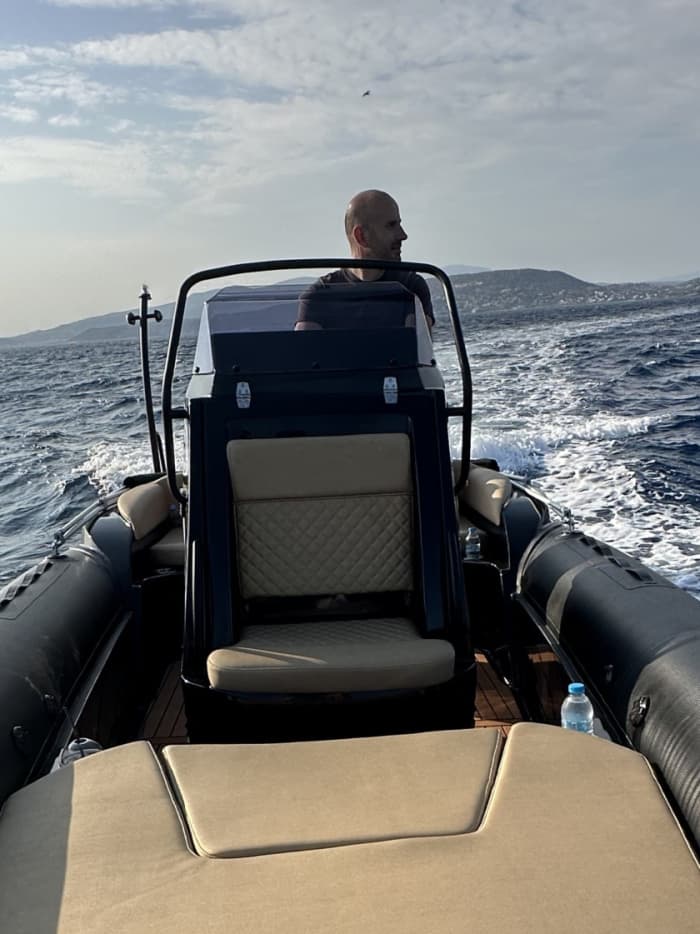 Private boat trip around Athens on a motorboat