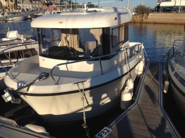 Genießen Sie 3 Stunden und 45 Minuten Sonne auf einem Motorboot in Tréboul