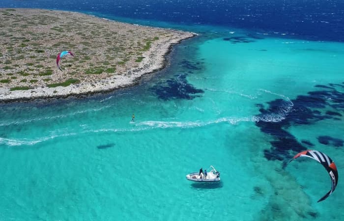Antiparos, Panteronisi et Despotiko | Croisière privée en yacht d'une journée