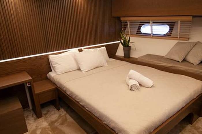 Full Day Private Cruise South Coast or Delos & Rhenia