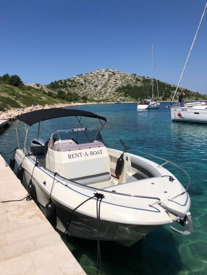Verken Zadar vanaf het water: een hele dag op het water aan boord van een motorboot.
