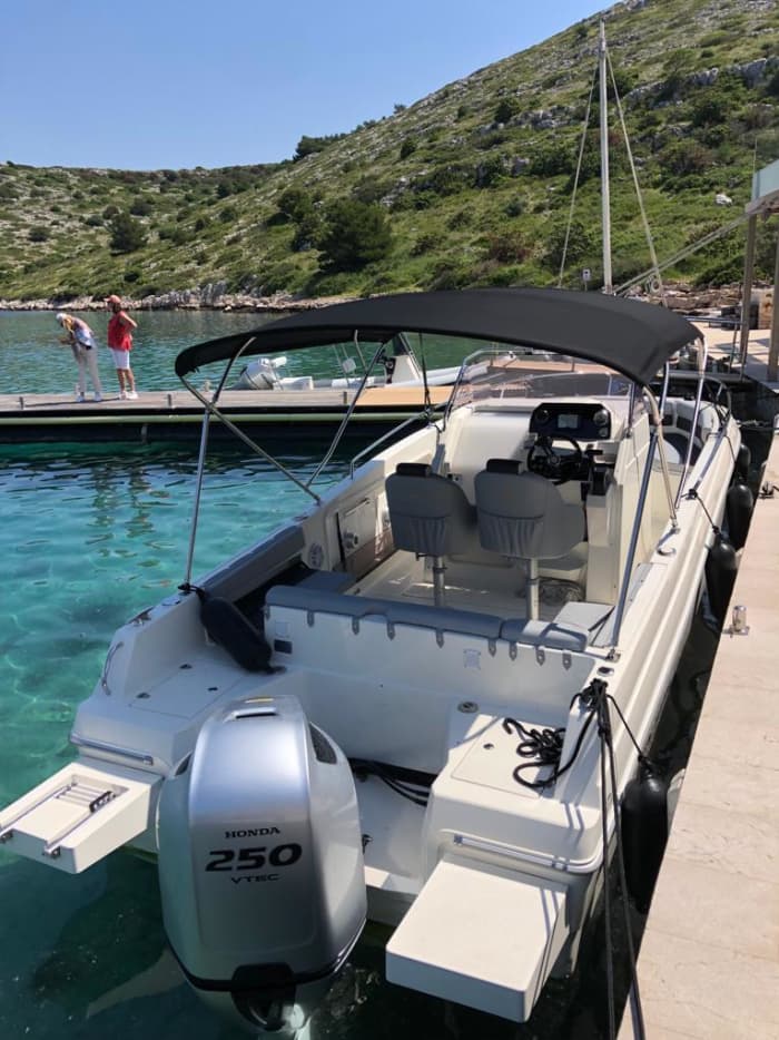 Verken Zadar vanaf het water: een hele dag op het water aan boord van een motorboot.