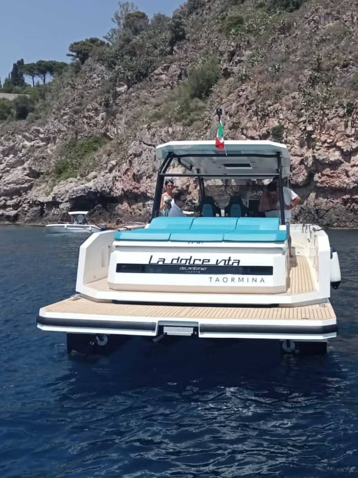 Taormina: Exklusives Schnellboot-Tagesabenteuer