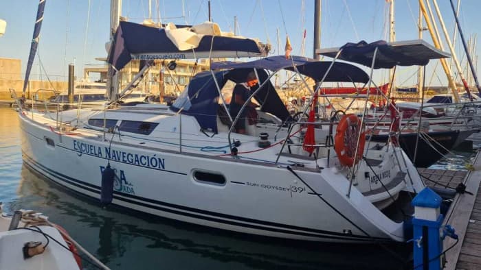 Prepare-se para a alegria: um dia inteiro de autêntica navegação à vela em Sada.