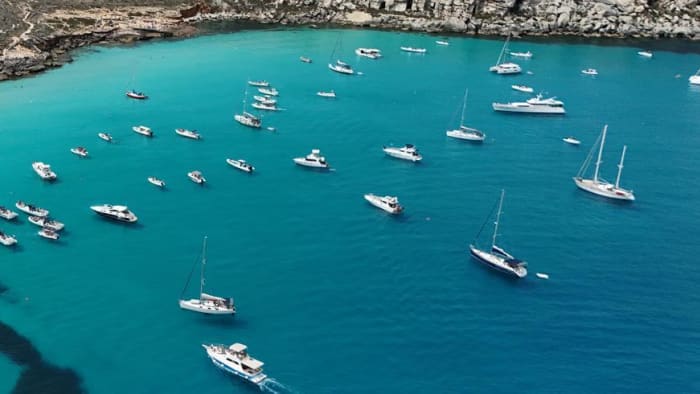 Be enchanted by a day in Favignana and Levanzo