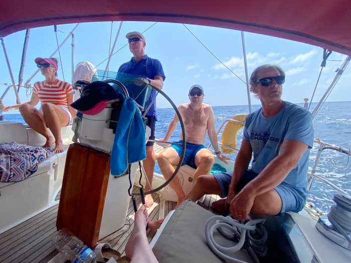 Private sailing day trip in front of the great Esterel massif and its magical coves