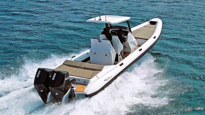 Explore Sifnos in a half-day: Rent a motorboat for 4h
