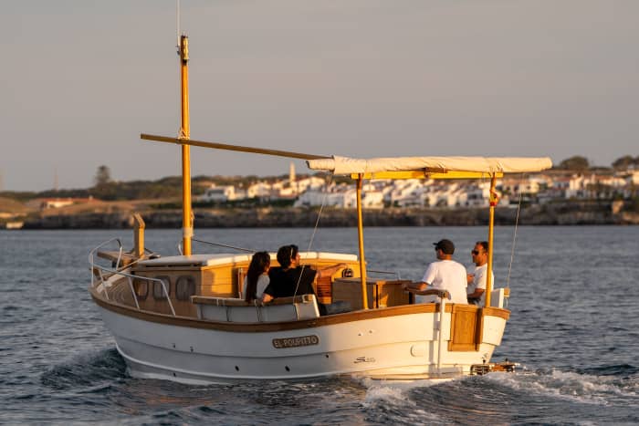 Romantic 2h Sunset Tour Mahón Port