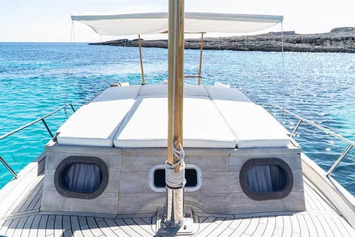 Enjoyable 6h boat trip with an authentic Menorcan Llaut