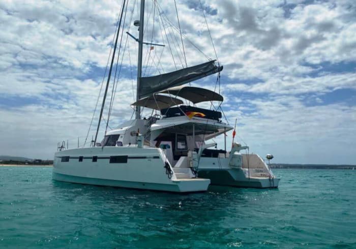 Luxury 46ft Catamaran Sunset Cruise — Agioi Theodoroi Island (15:30–20:30)