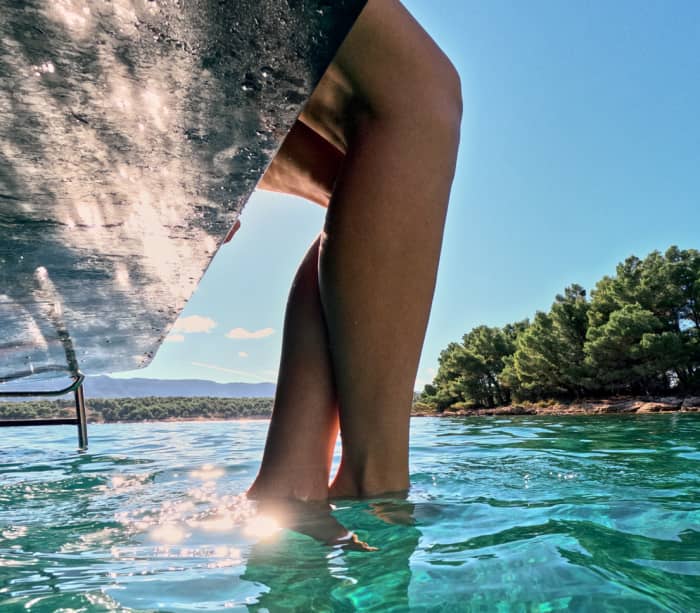 De stad Korčula, het scheepswrak op het schiereiland Pelješac en het eiland Badija-herten