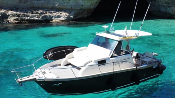 Ein Tag in der Region Otranto: Genießen Sie 6 Stunden Erkundungstour an Bord eines Motorboots.