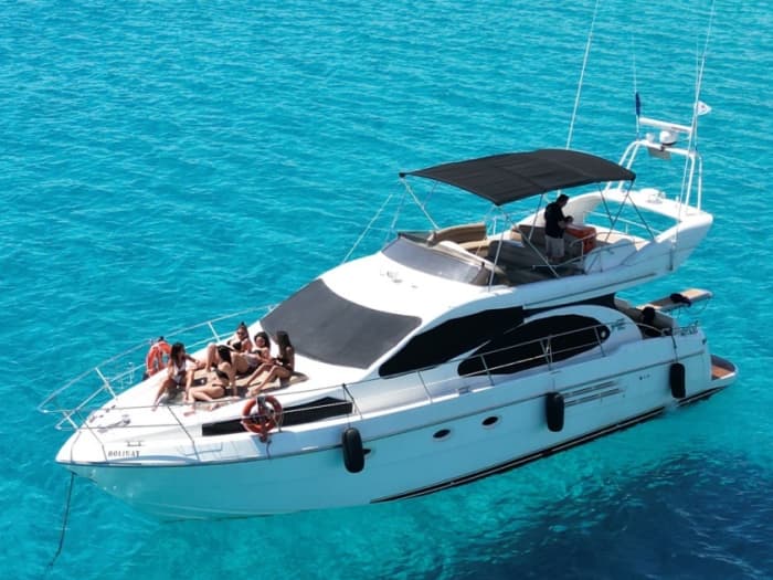 2,5 uur zonneschijn rond Ayia Napa op een motorboot
