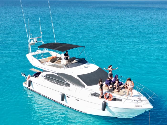 2,5 uur zonneschijn rond Ayia Napa op een motorboot