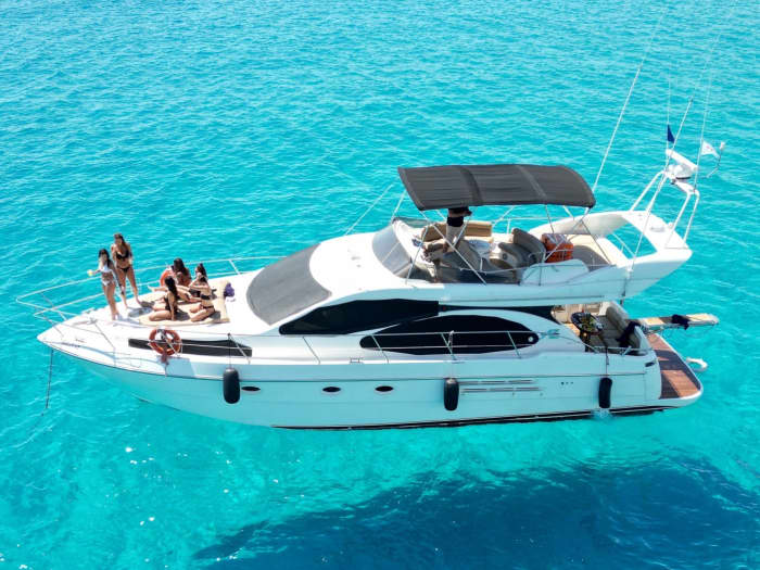 2,5 uur zonneschijn rond Ayia Napa op een motorboot
