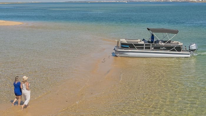 Erkunden Sie Faro in einem halben Tag: Mieten Sie ein Motorboot für 4 Stunden