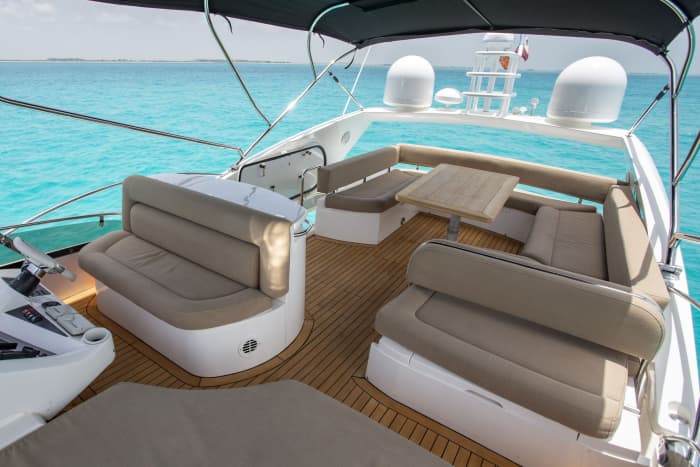 Luxury 64ft Sunseeker Flybridge Yacht Charter Cancun