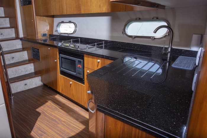 Luxury 64ft Sunseeker Flybridge Yacht Charter Cancun