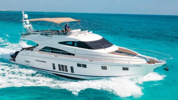 70’ FAIRLINE Luxury Sunset Cruise Cancun