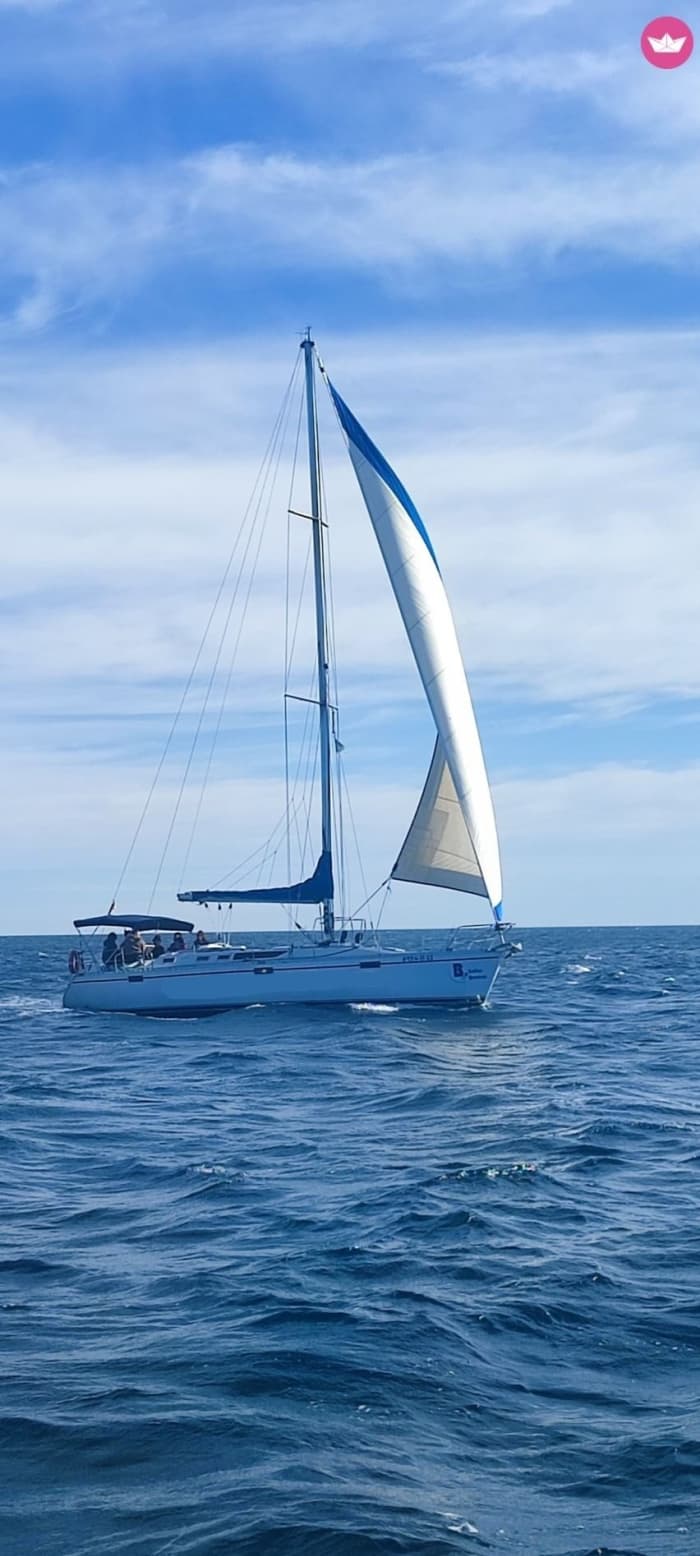 Explorez La Manga et profitez d'une journée complète de navigation à voile.