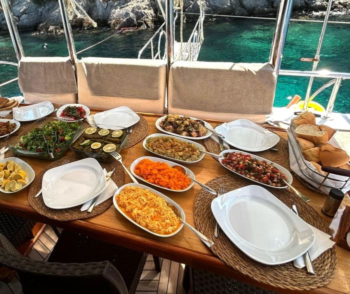 Een perfecte dag op zee: 7 uur durende cruise door de baaien van Fethiye