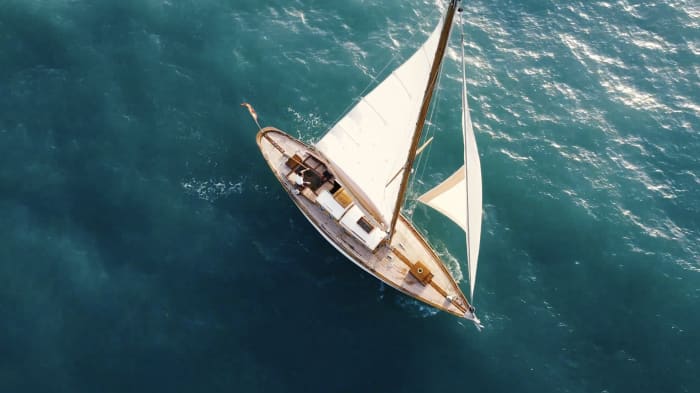 9 heures de navigation le long de la côte de San Roque