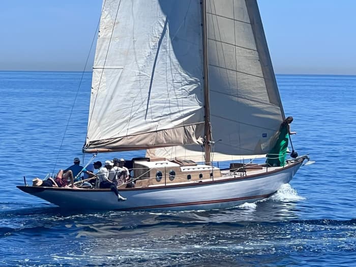 9 heures de navigation le long de la côte de San Roque